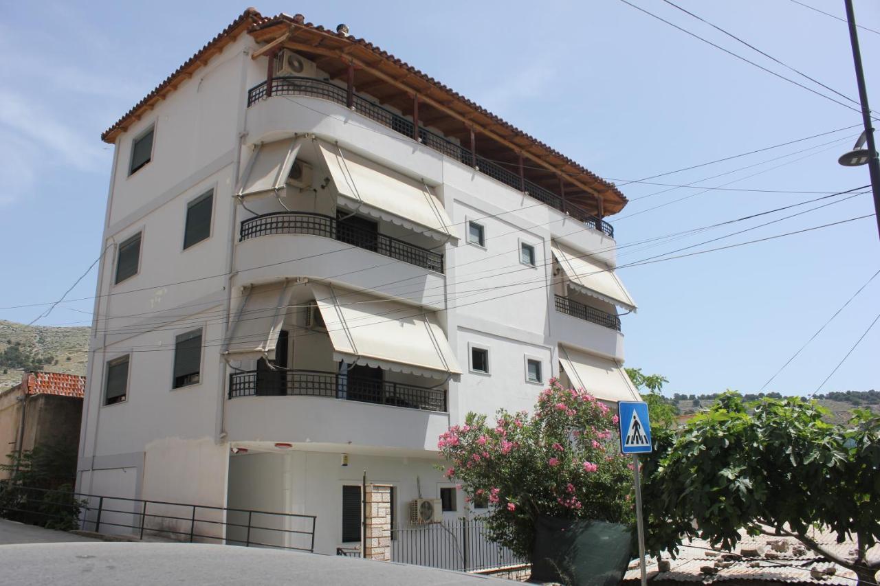 Kanina Hotel&Hostel Саранде Екстериор снимка