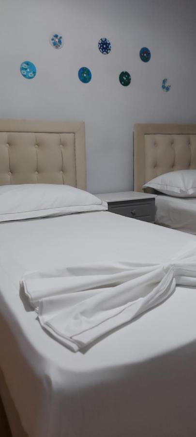 Kanina Hotel&Hostel Саранде Екстериор снимка