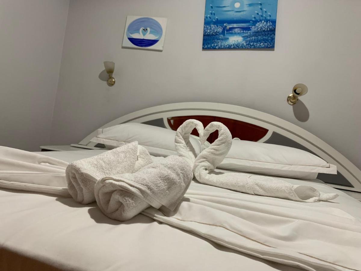 Kanina Hotel&Hostel Саранде Екстериор снимка