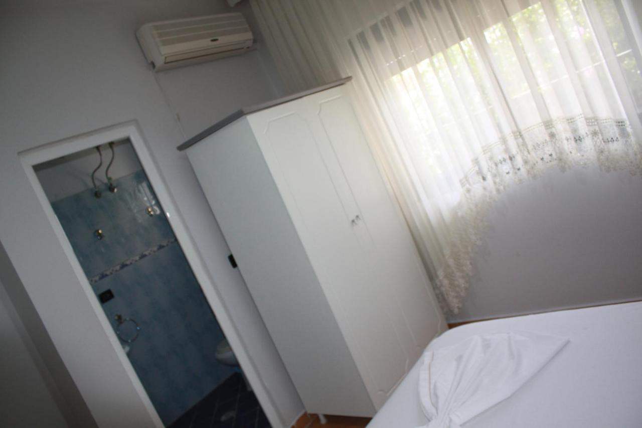 Kanina Hotel&Hostel Саранде Екстериор снимка