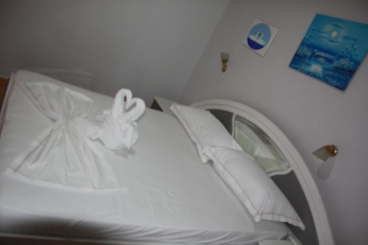 Kanina Hotel&Hostel Саранде Екстериор снимка