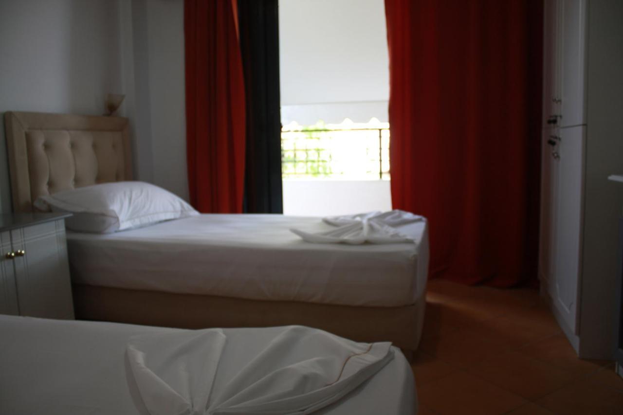 Kanina Hotel&Hostel Саранде Екстериор снимка