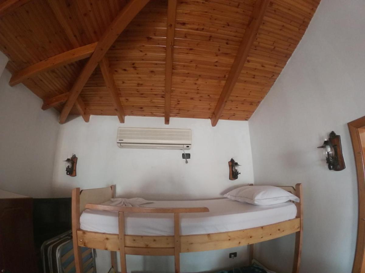 Kanina Hotel&Hostel Саранде Екстериор снимка