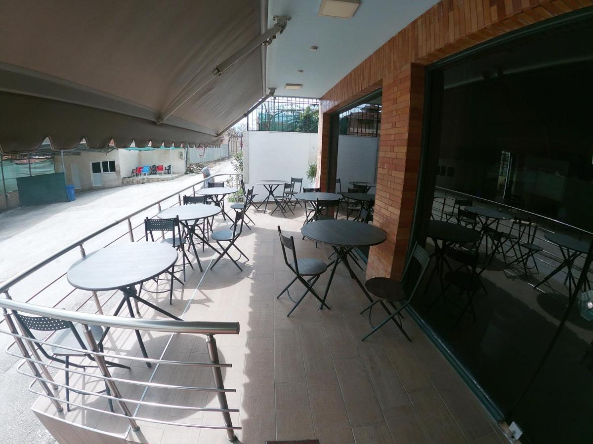 Kanina Hotel&Hostel Саранде Екстериор снимка