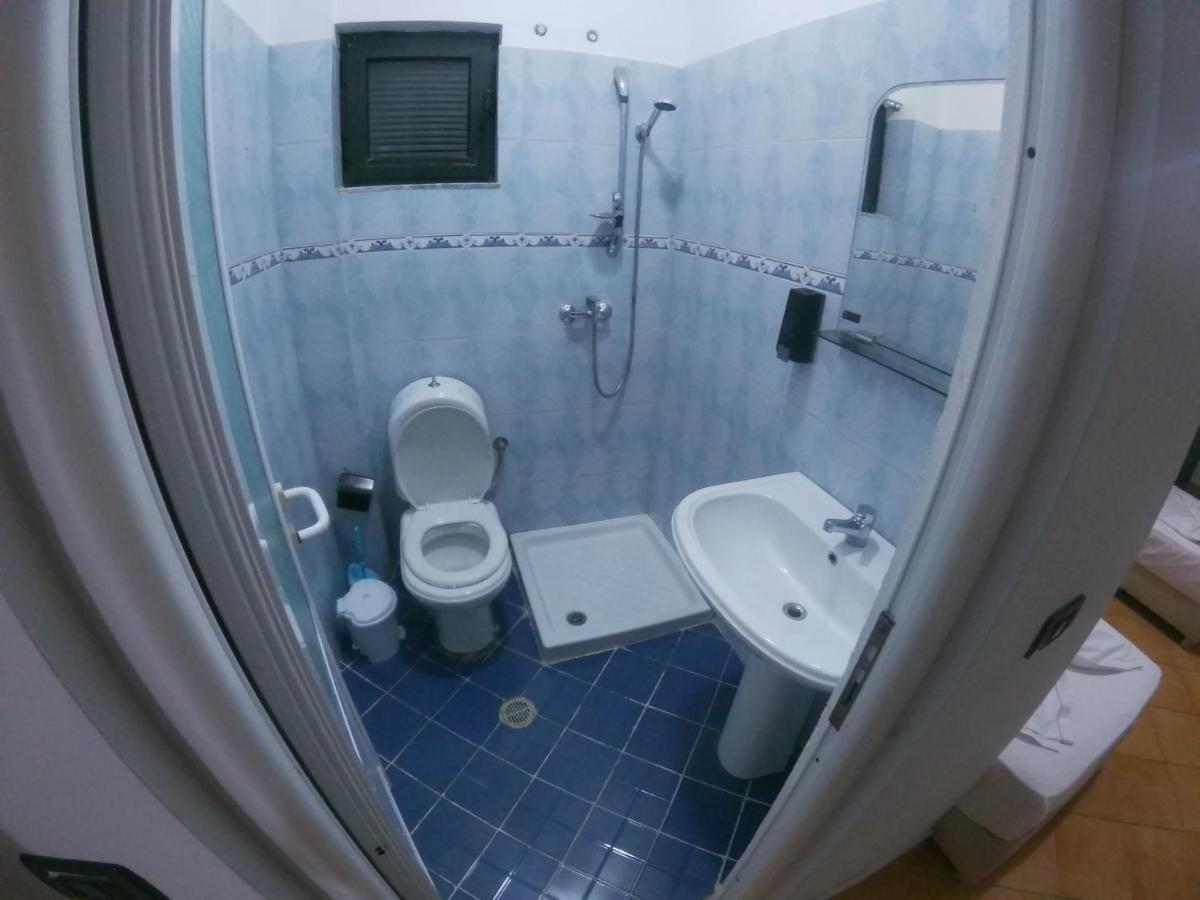 Kanina Hotel&Hostel Саранде Екстериор снимка