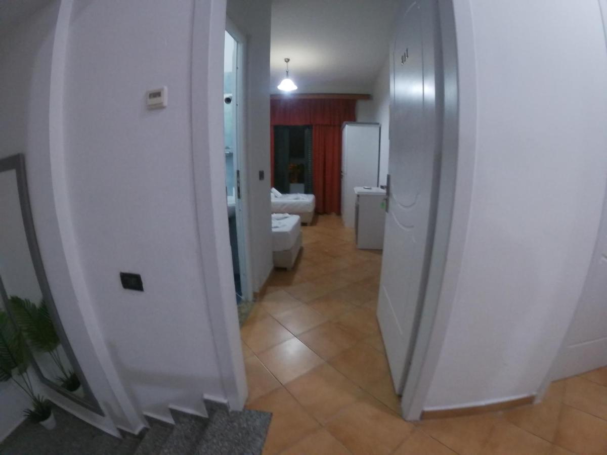 Kanina Hotel&Hostel Саранде Екстериор снимка