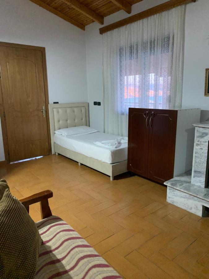 Kanina Hotel&Hostel Саранде Екстериор снимка